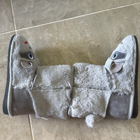 Muk Luks Raccoon Zoo Friends Boots - Picture 5 of 5
